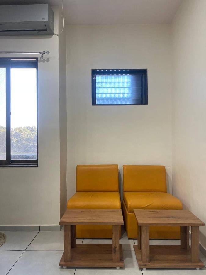 Hotel Nilkanth Navsari Extérieur photo